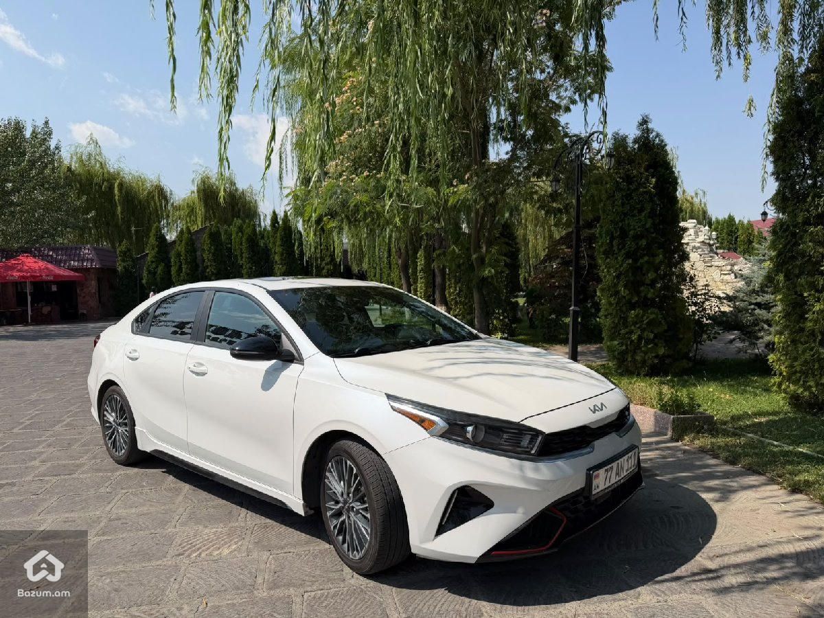 Kia Forte 2022 - image 2