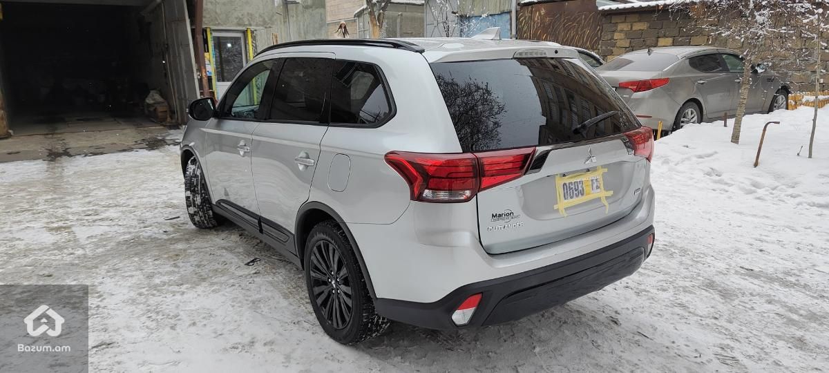 Mitsubishi - image 8
