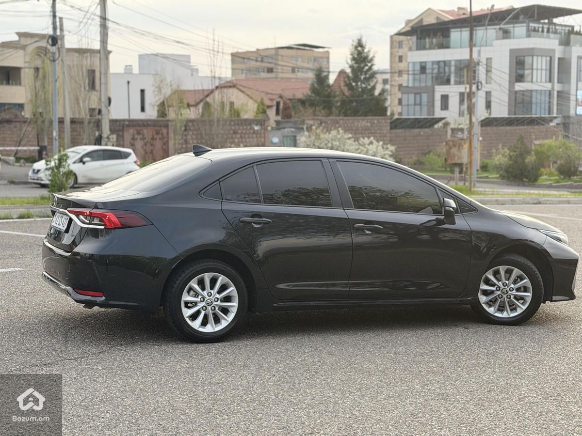 Toyota Corolla - image 7