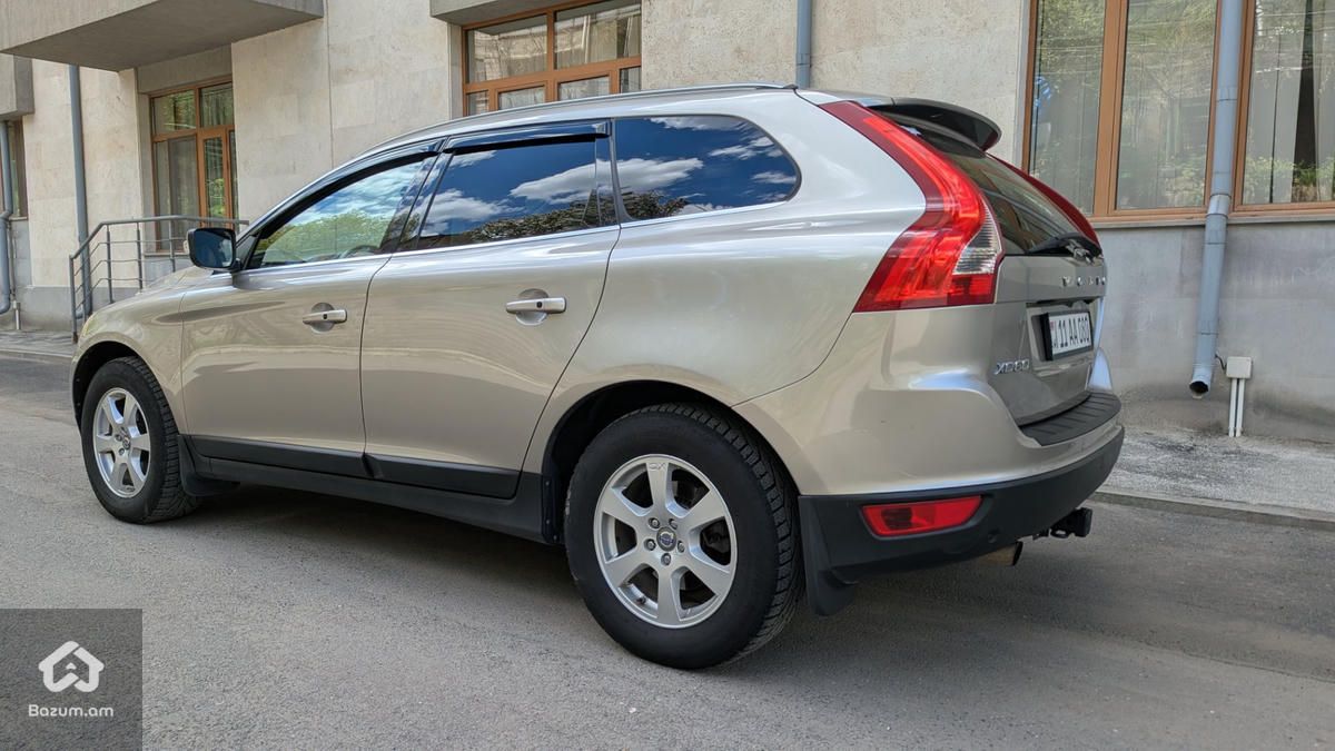 Volvo XC60  - image 4