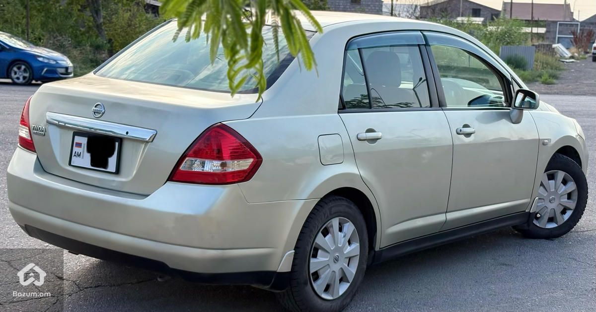 NISSAN TIIDA LATIO - image 1