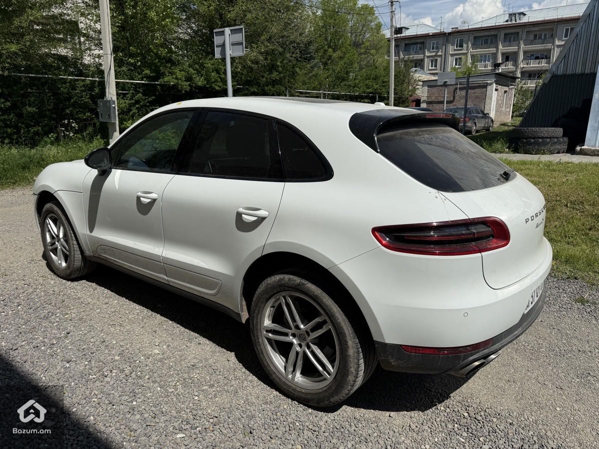 Porsche Macan 3.0 - image 6