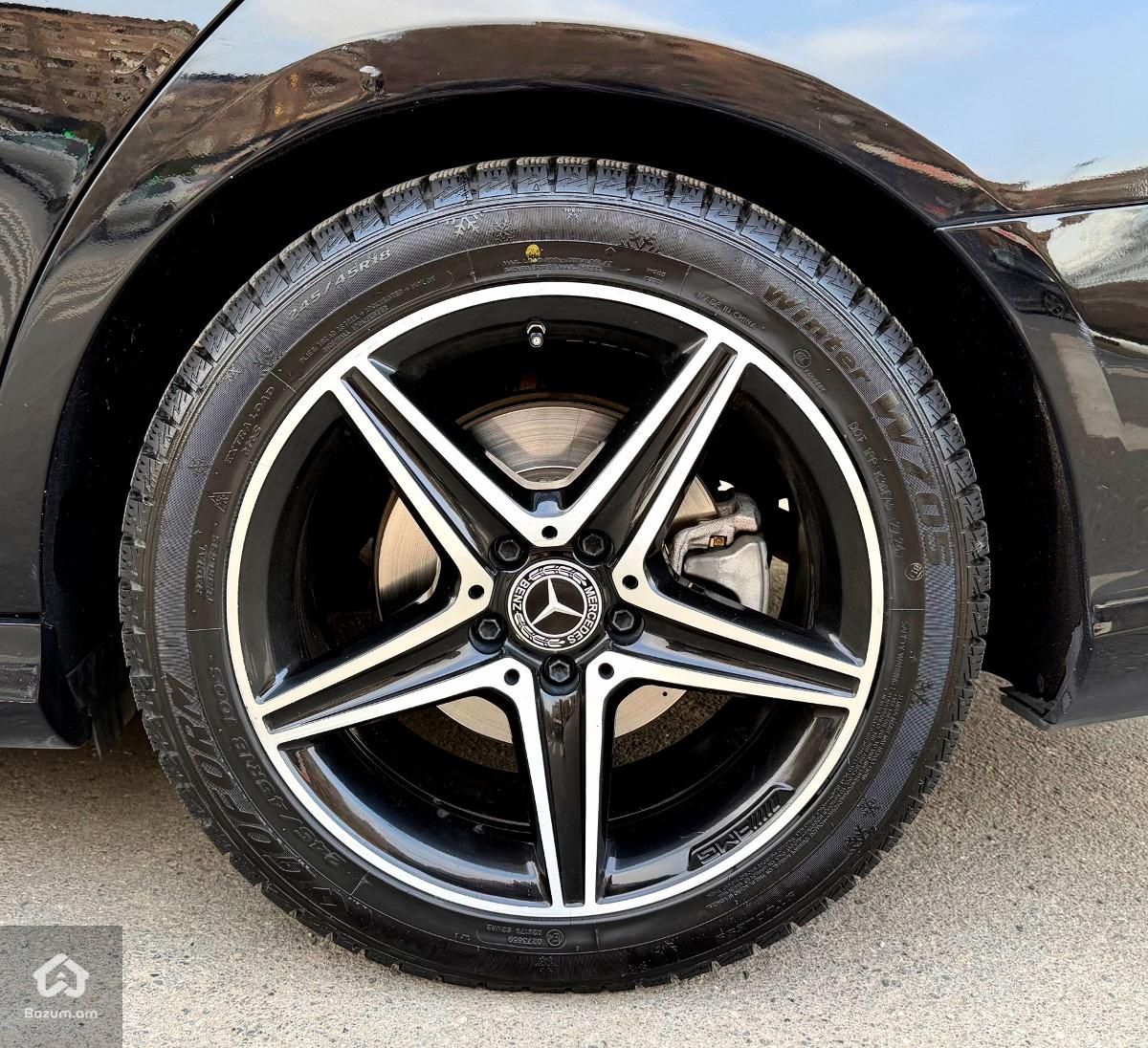 Mercedes Benz E300 - image 22