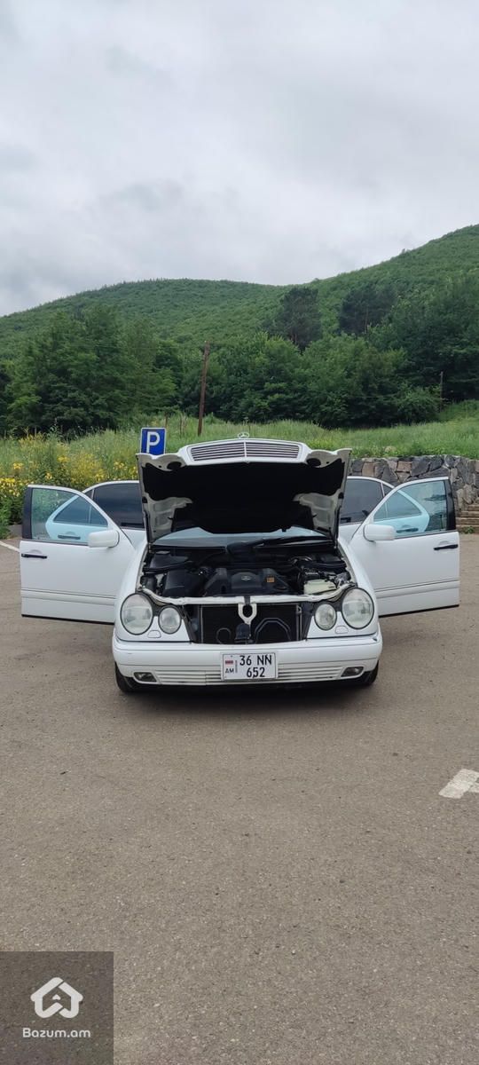 Mercedes-Benz E-Class W210 - image 20