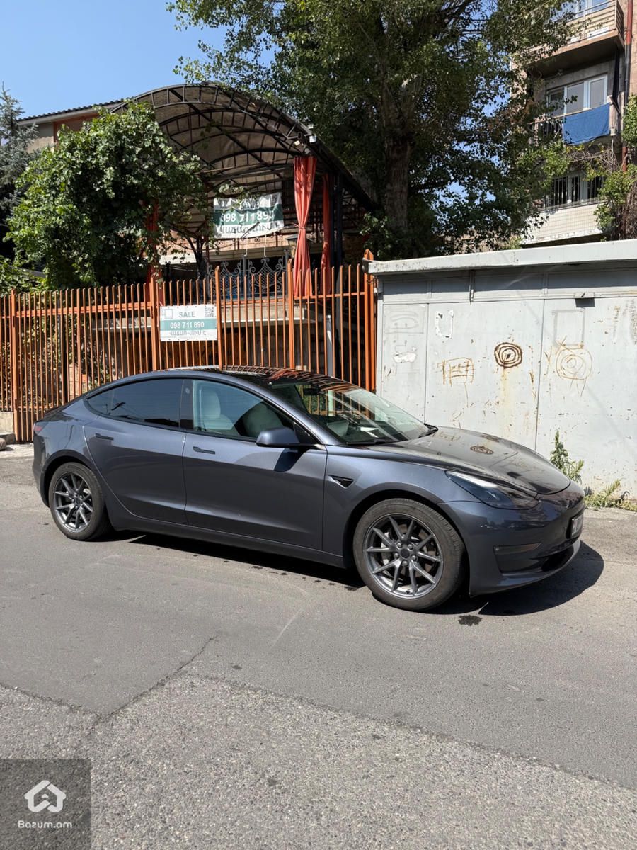 Tesla Model 3 2023 - image 2