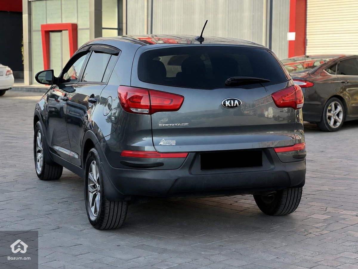 Kia Sportage  - image 4