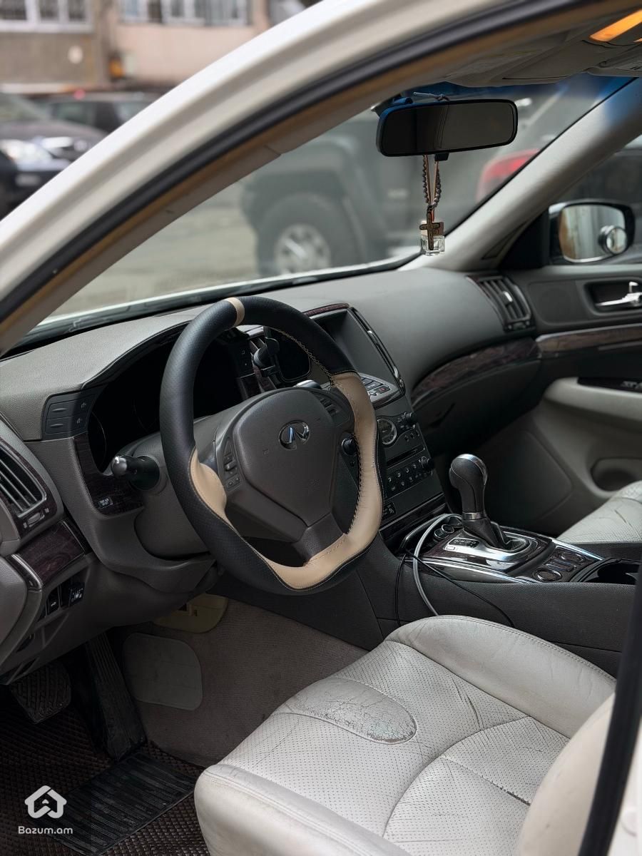 INFINITI G25 - image 4