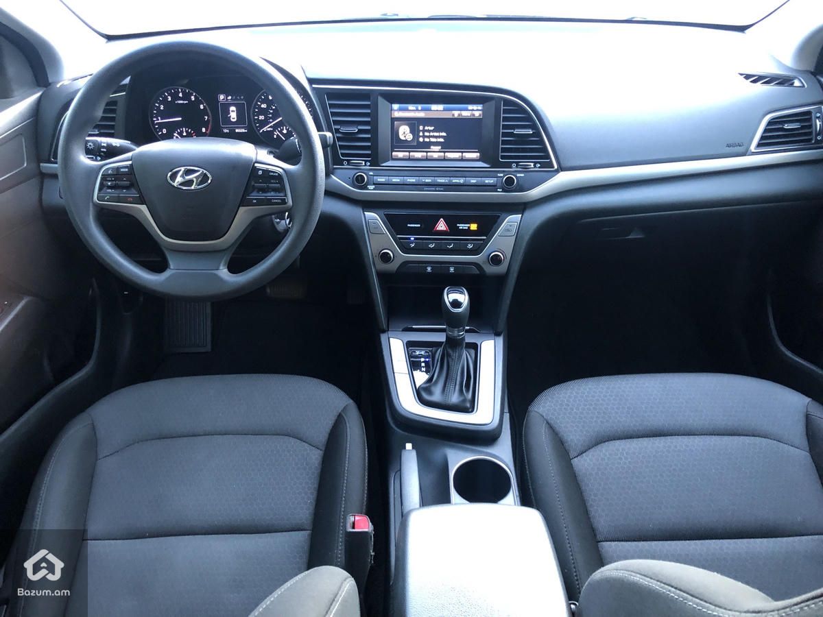 Hyundai Elantra - image 11