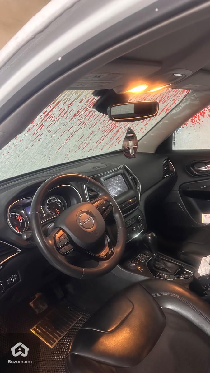 Jeep Cherokee 4x4 - image 8
