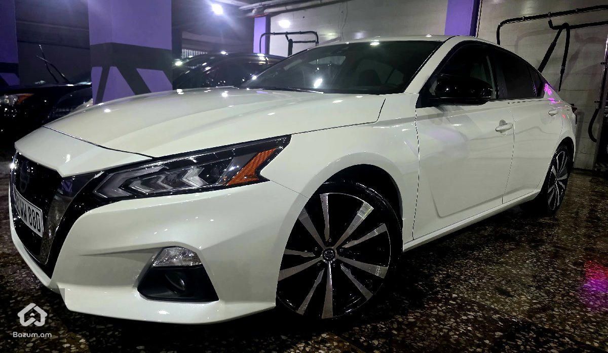 Nissan Altima SR 2020 - image 2