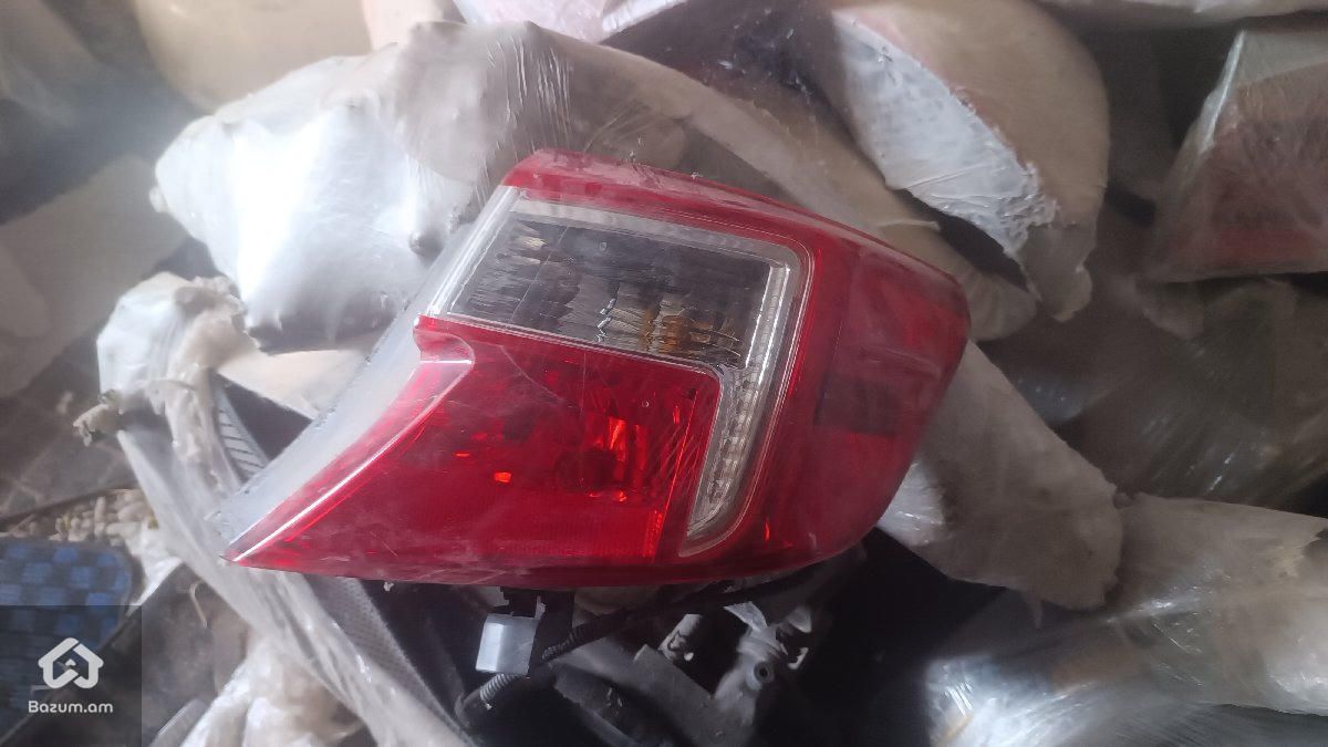 toyota camry v50 հետևի ստոպ  լուսարձակ ֆառ - image 1