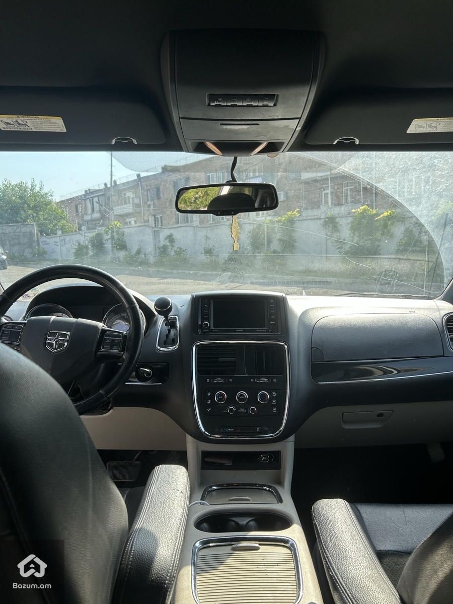 Dodge grand caravan - image 7