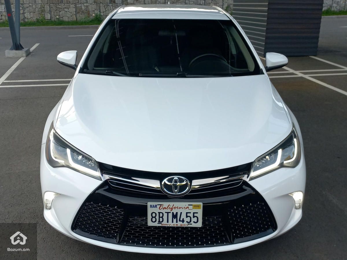 Toyota Camry 2016 - image 1