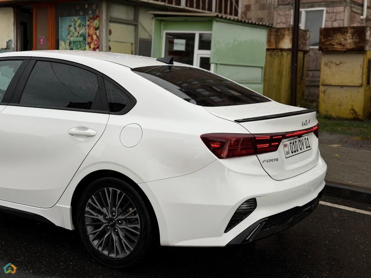 Kia Forte Gt-line - image 6