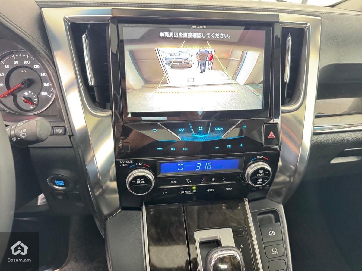 Toyota Alphard 2016 - image 11