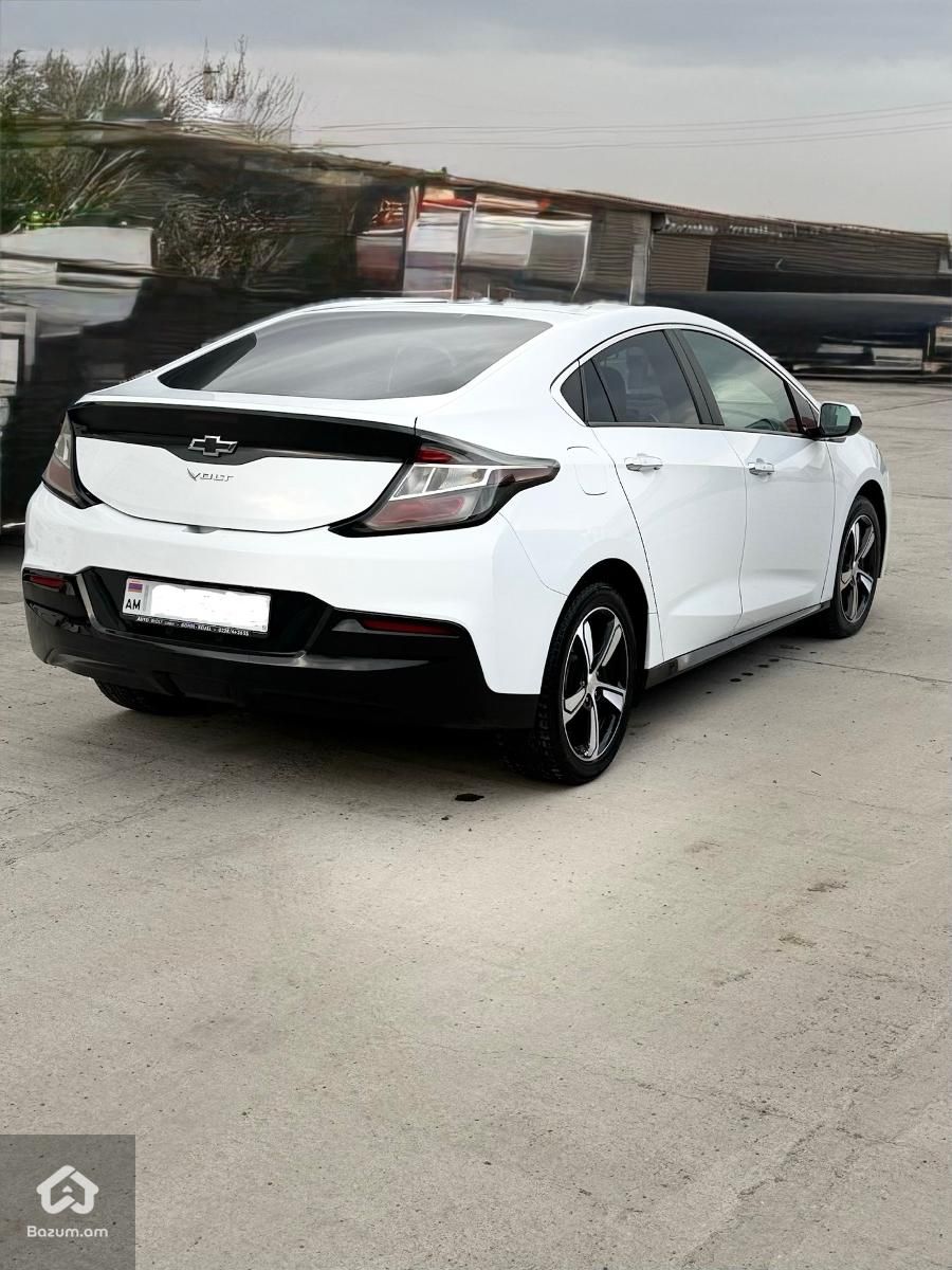 chevrolet volt 2 - image 4