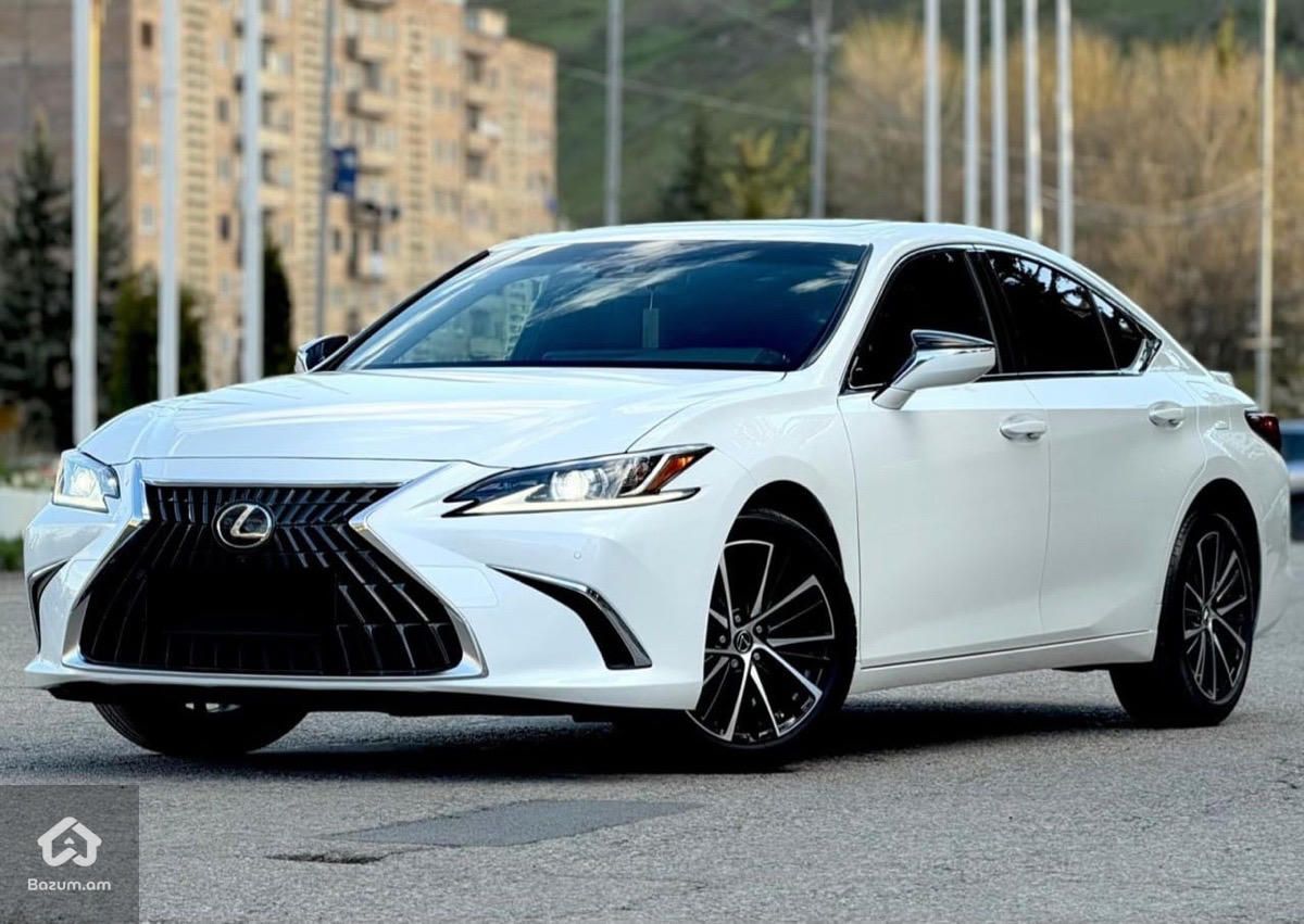 Lexus ES 250 2022 - image 1