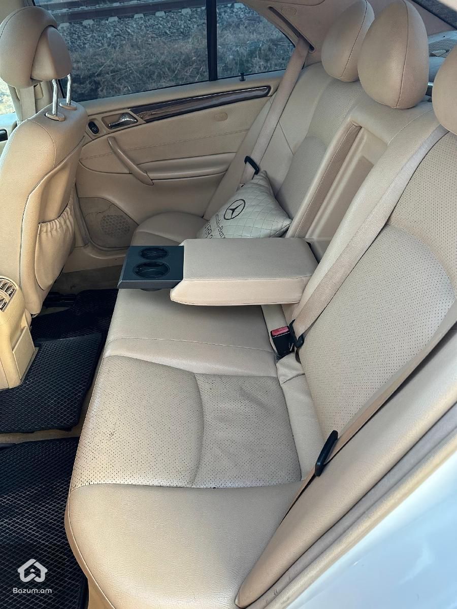 Mercedes Benz W203 - image 9