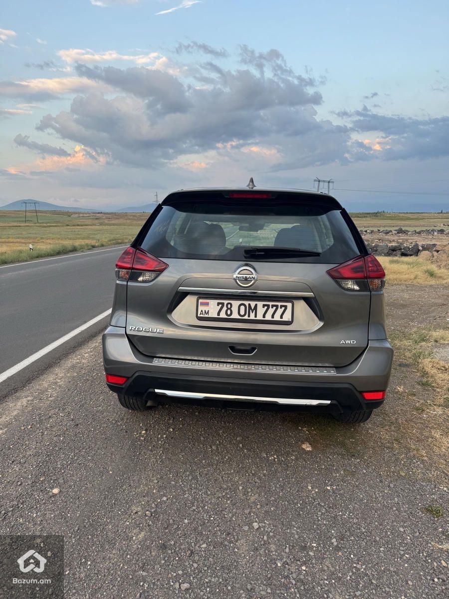 Nissan Rogue - image 2