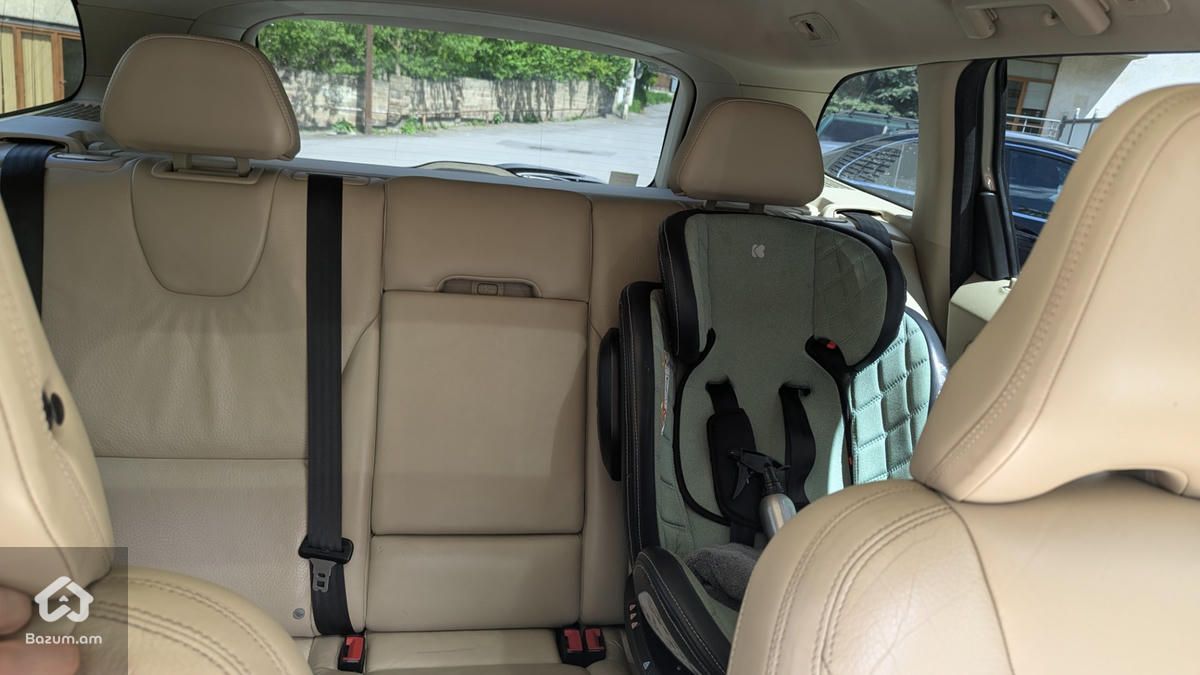 Volvo XC60  - image 10