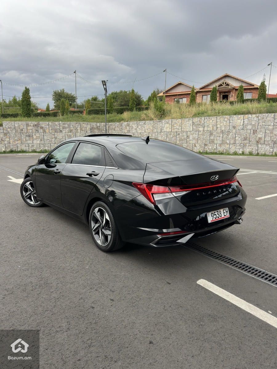 Hyundai Elantra 2021 - image 6