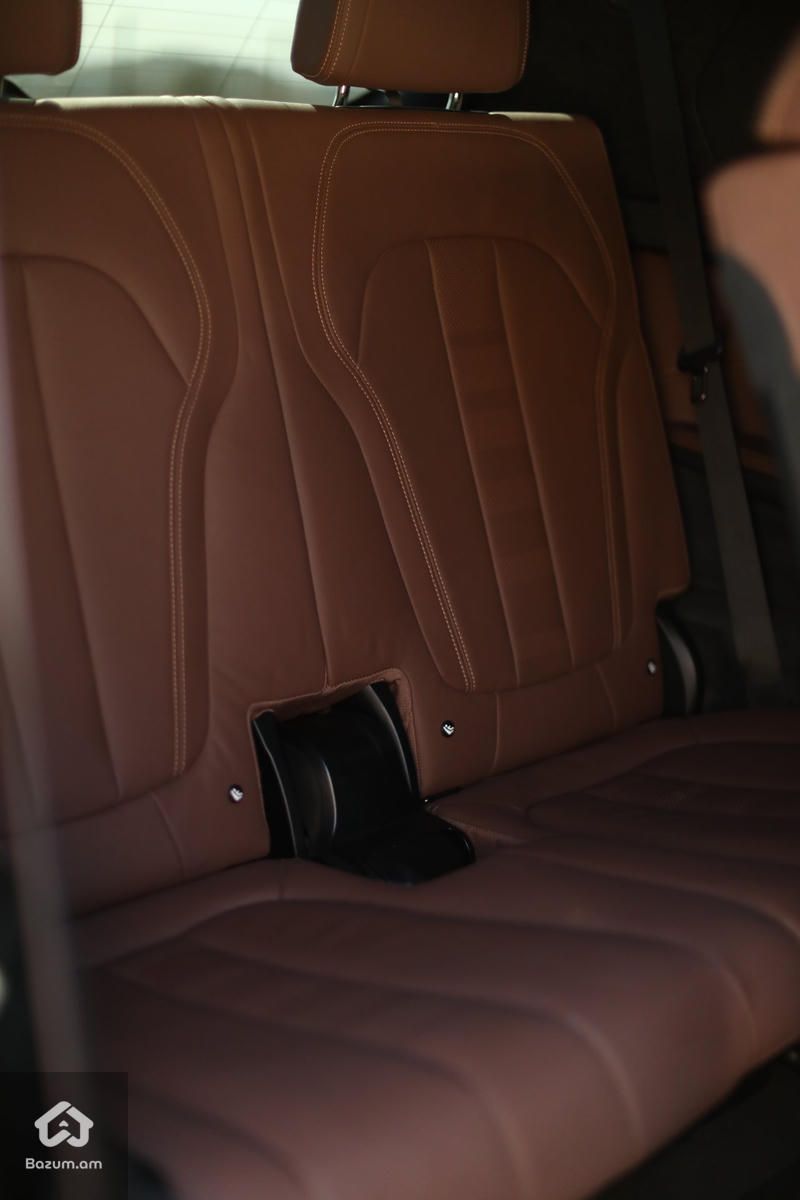 BMW X7 2019 M50i - image 19