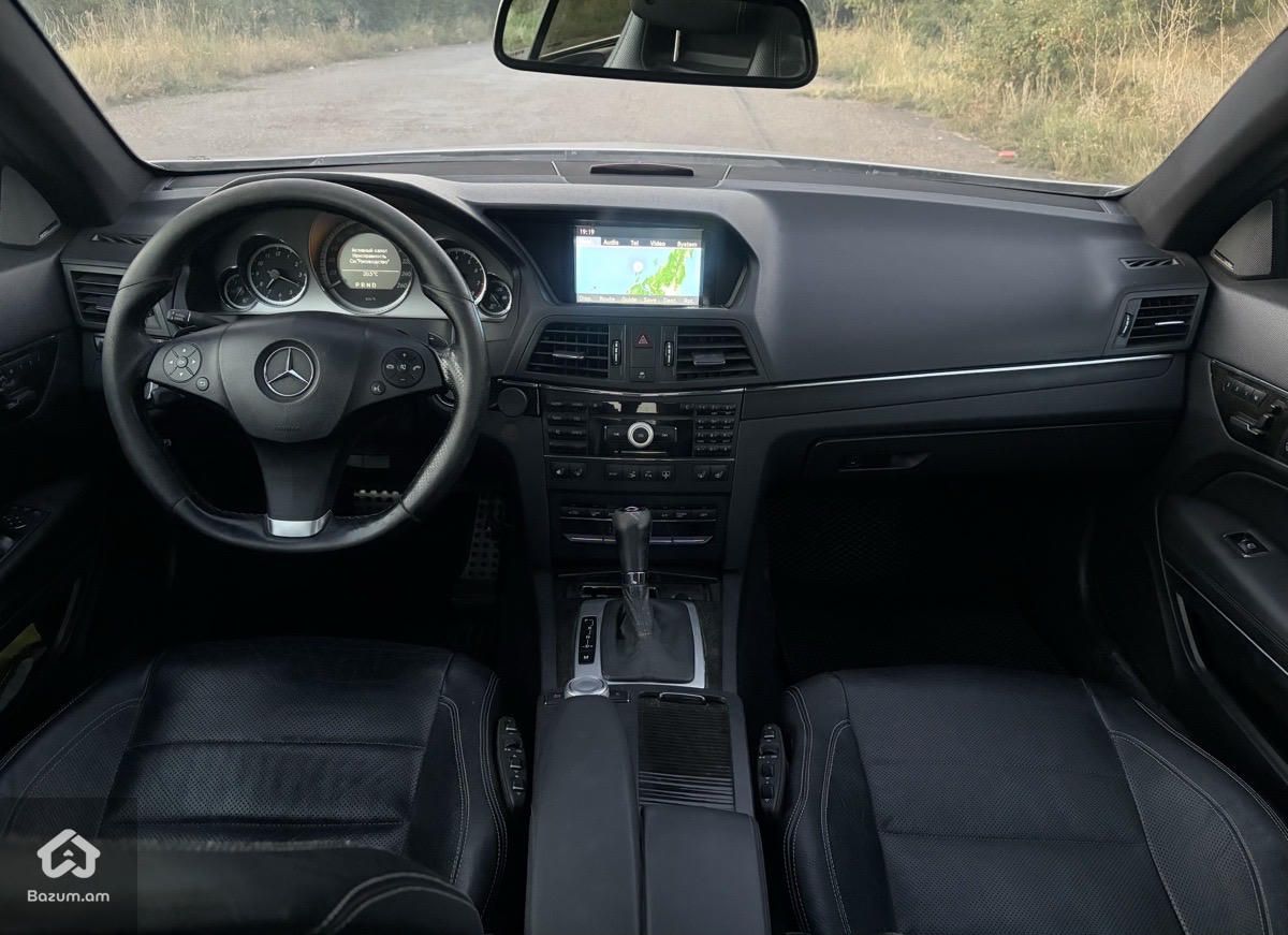 Mercedes-Benz E 350 2010 - image 12