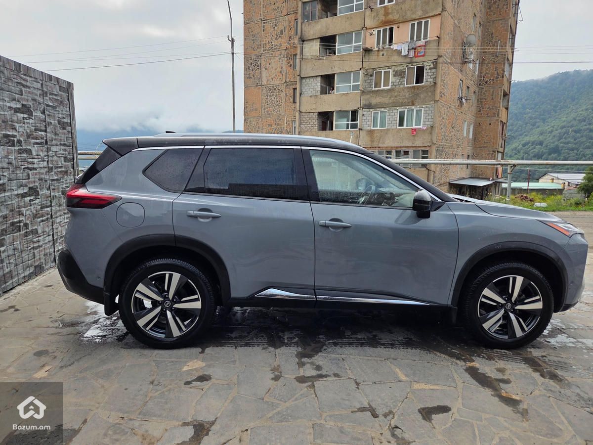 Nissan Rouge Platinum AWD 2,5 - image 1