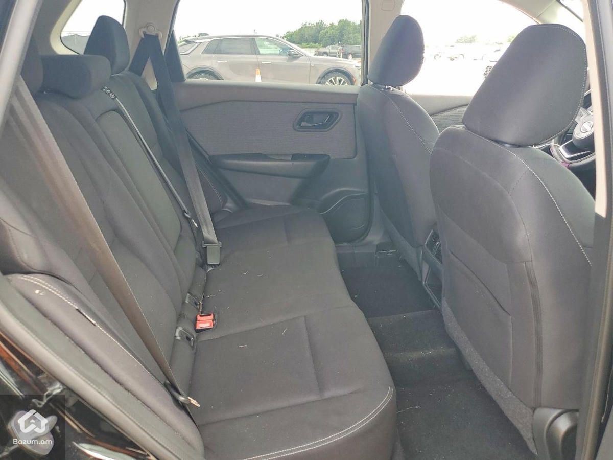 Nissan Rogue 2023 S - image 9