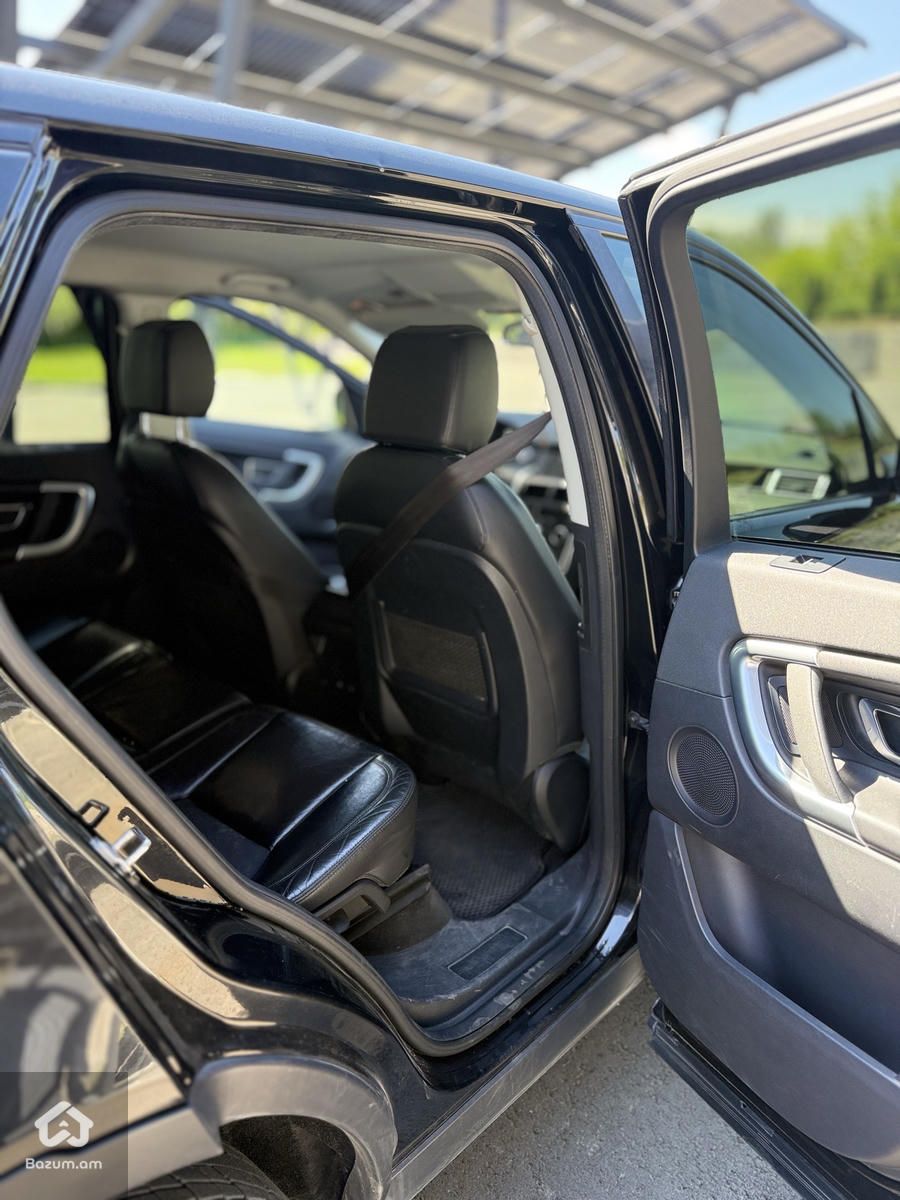 land rover discovery - image 9