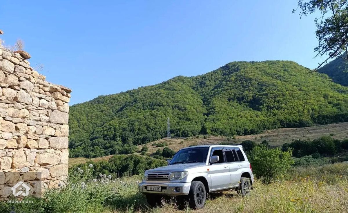 Mitsubishi Pajero 2000 - image 1