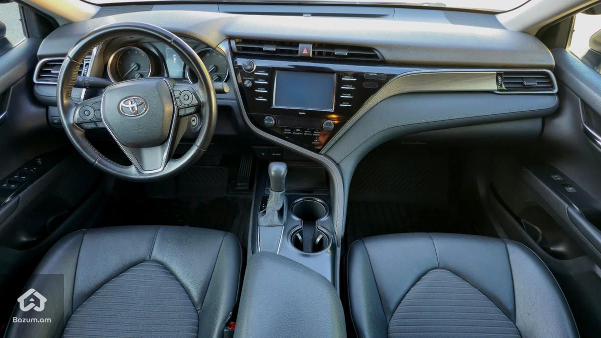 Toyota Camry SE 2.5L - image 19