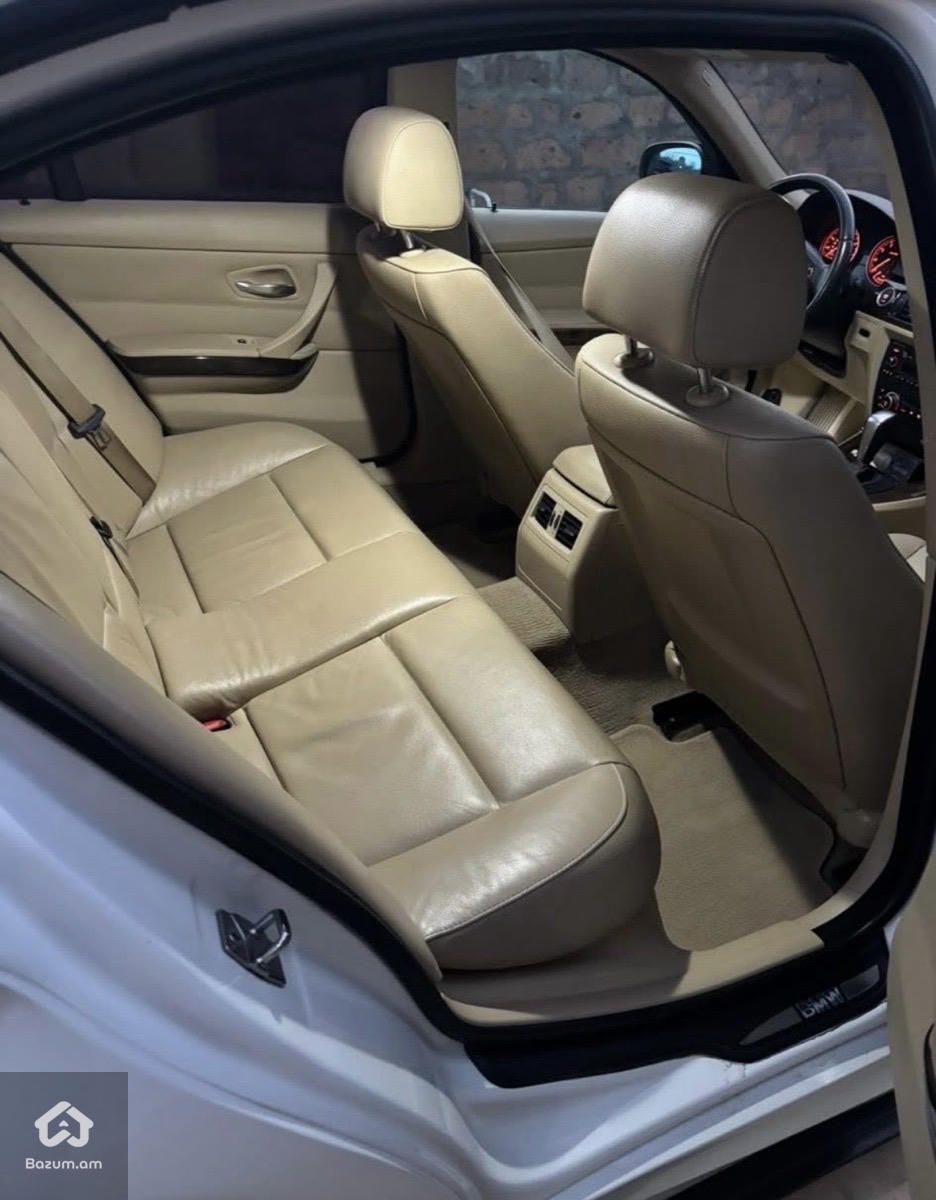 BMW M3 2009 - image 8