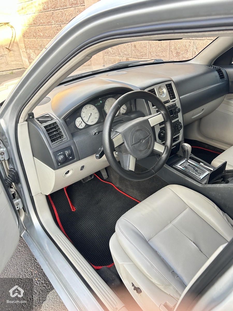 Chrysler 300C 2006 - image 8