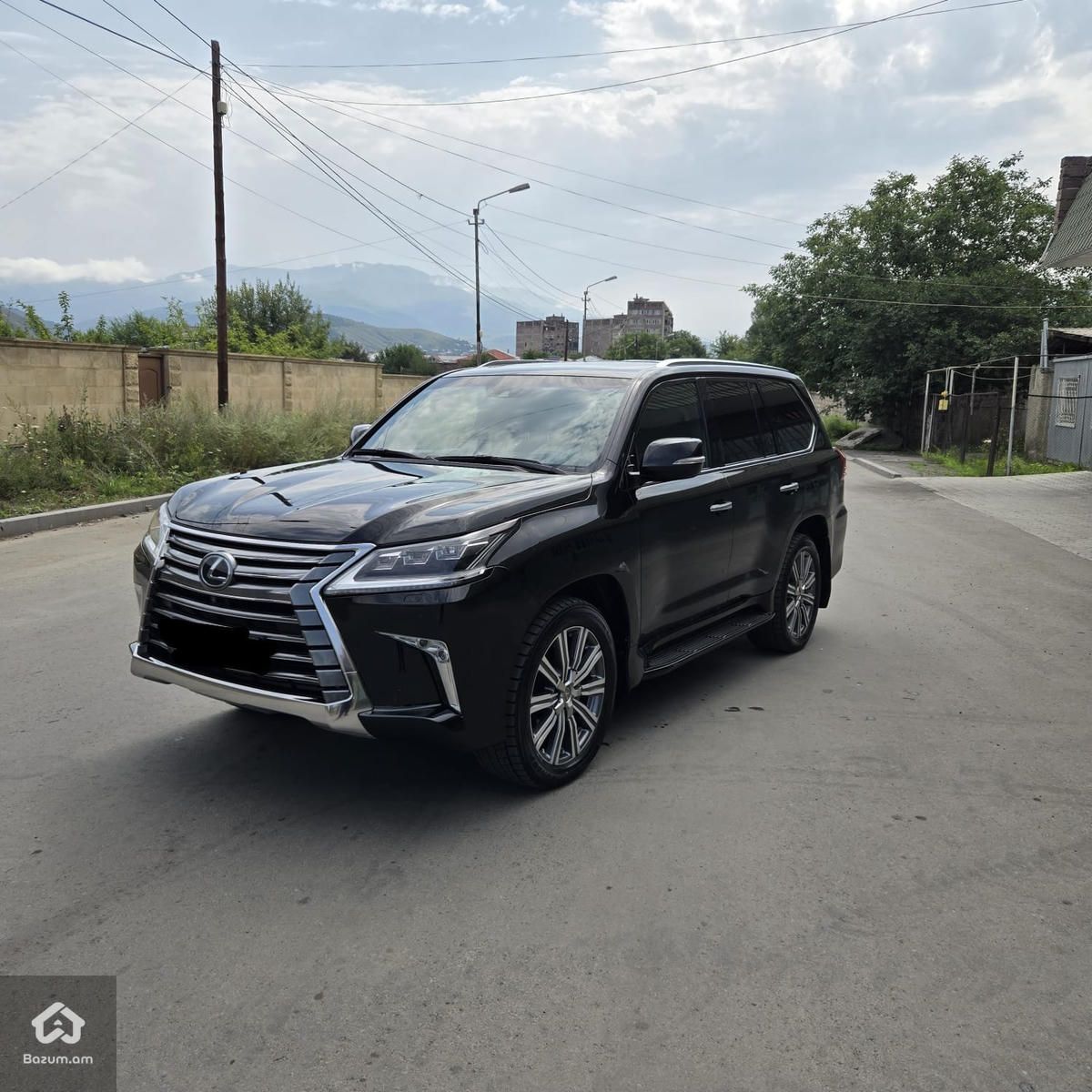 Lexus LX 570 2016 - image 2