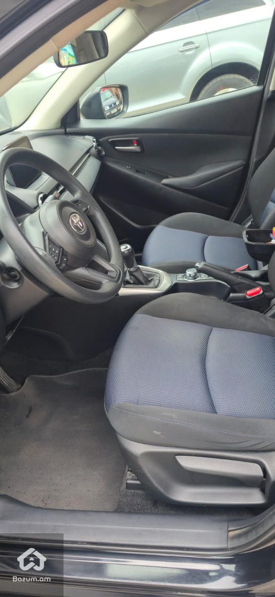 Toyota Yaris 2021 - image 15