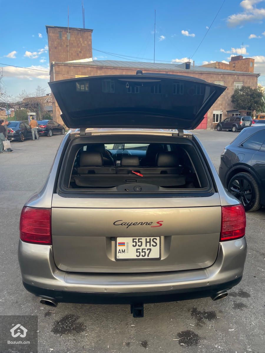 Porsche Cayenne S - image 8