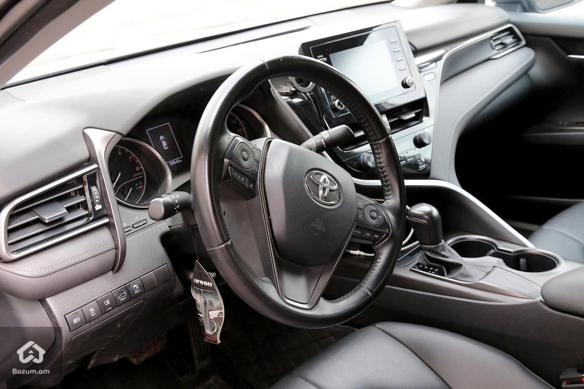 Toyota camry 2021 - image 9