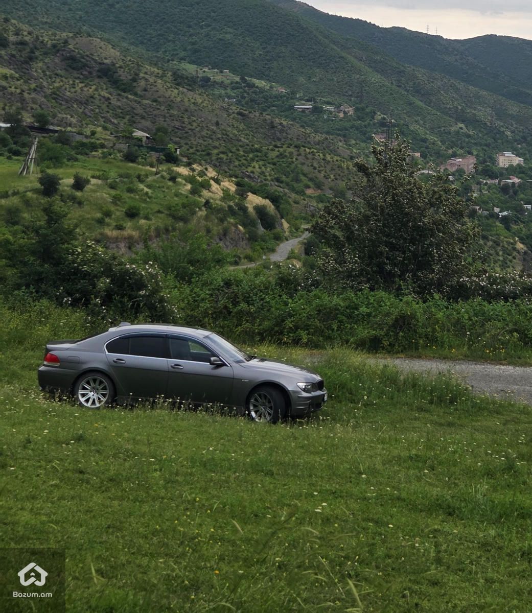 BMW 745 2004 - image 7