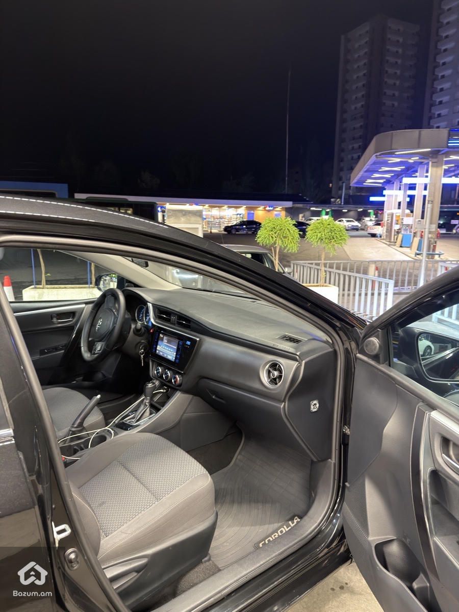 Toyota Corolla 2017 - image 8