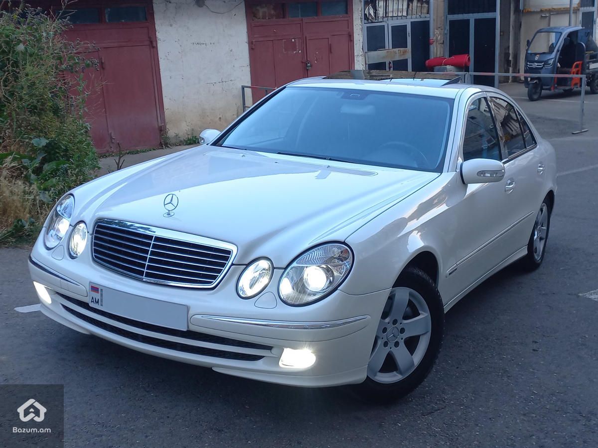 Mercedes-Benz E 320 2004 - image 2