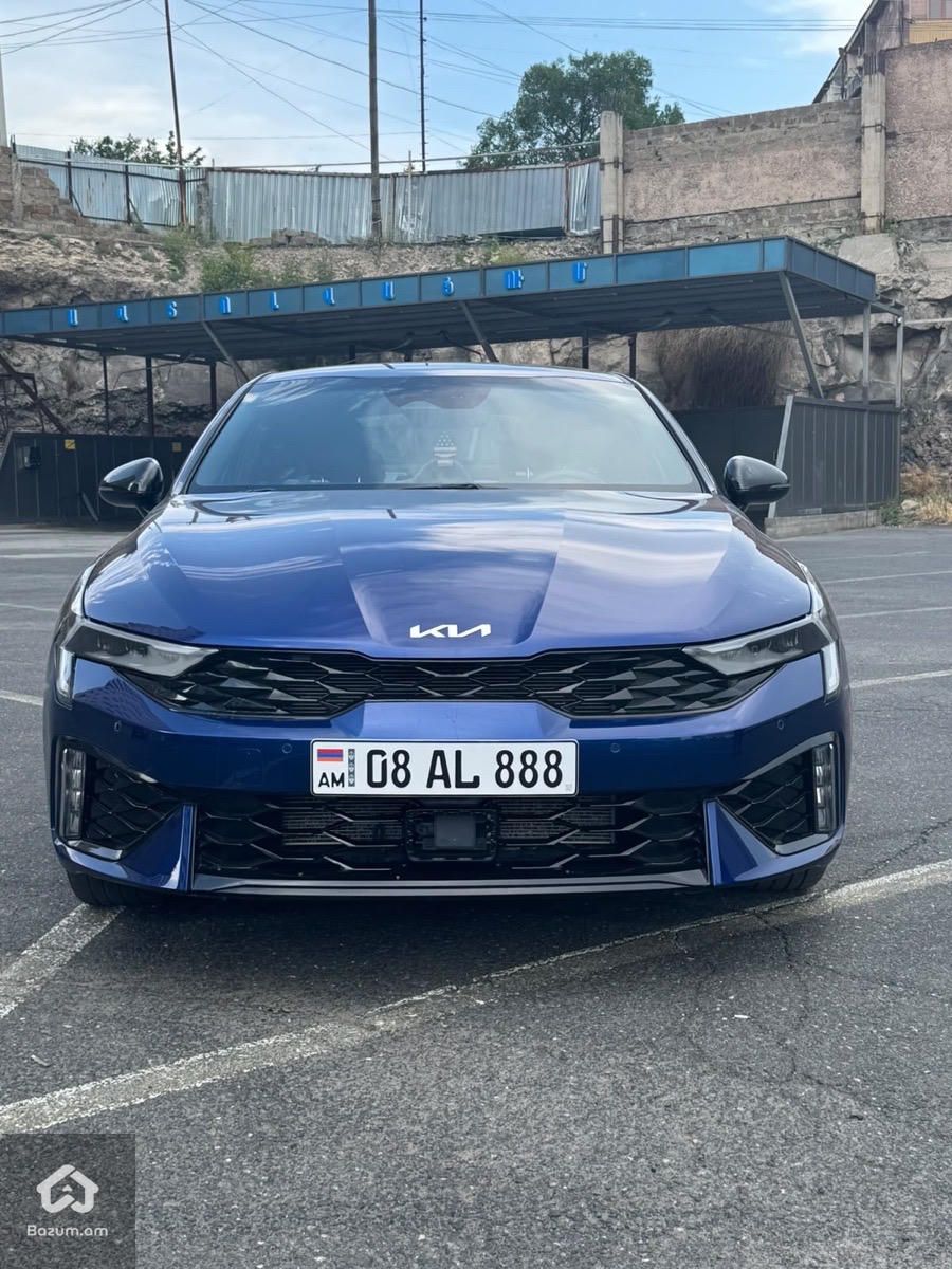 Kia K5 2025 GT-LINE - image 1