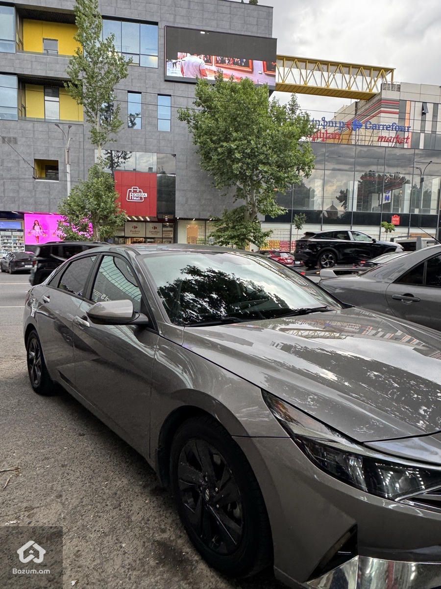 Hyundai Elantra 2021 - image 3