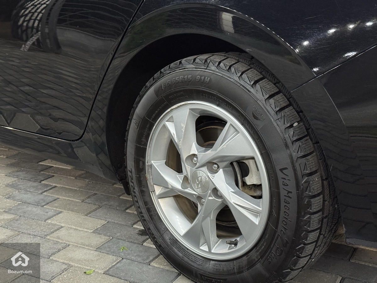 Hyundai Elantra 2021 - image 8