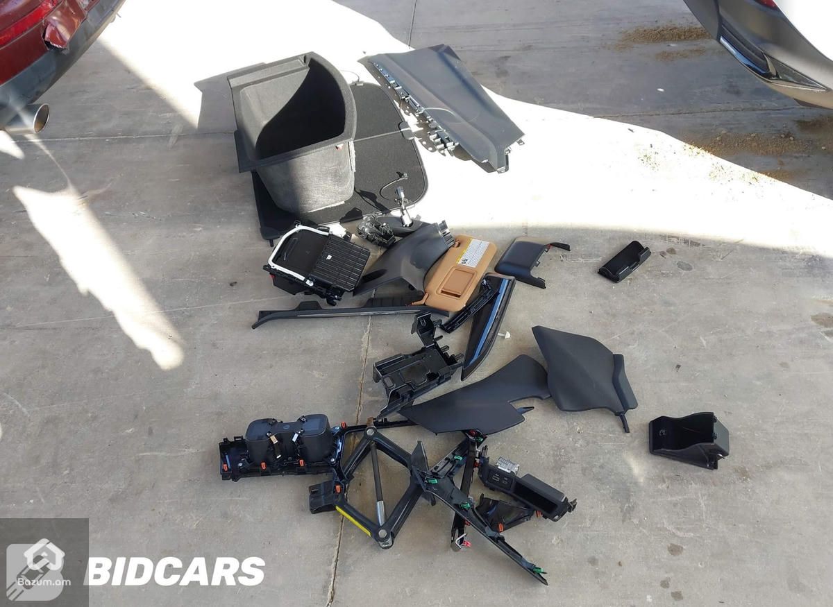 LEXUS NX 250 - image 14