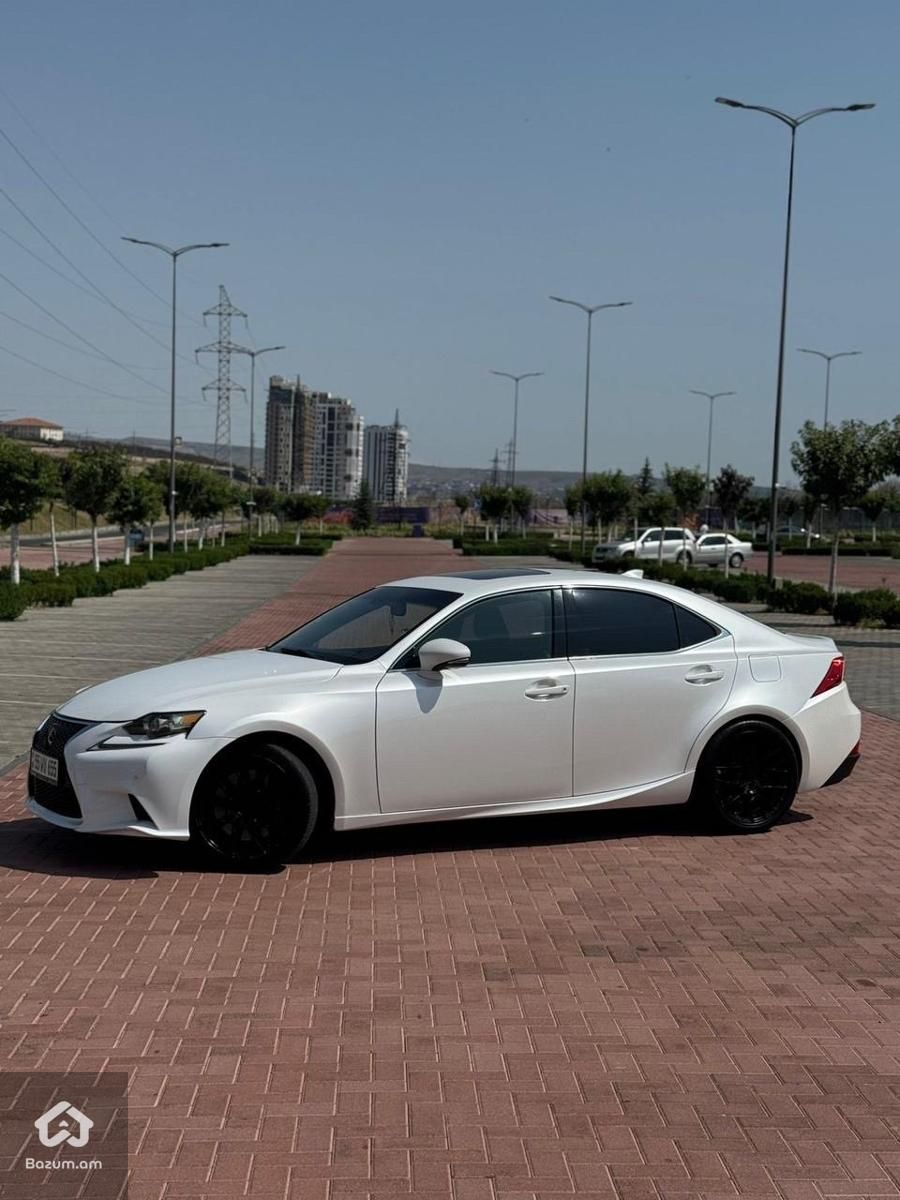 Lexus is 200t - image 3
