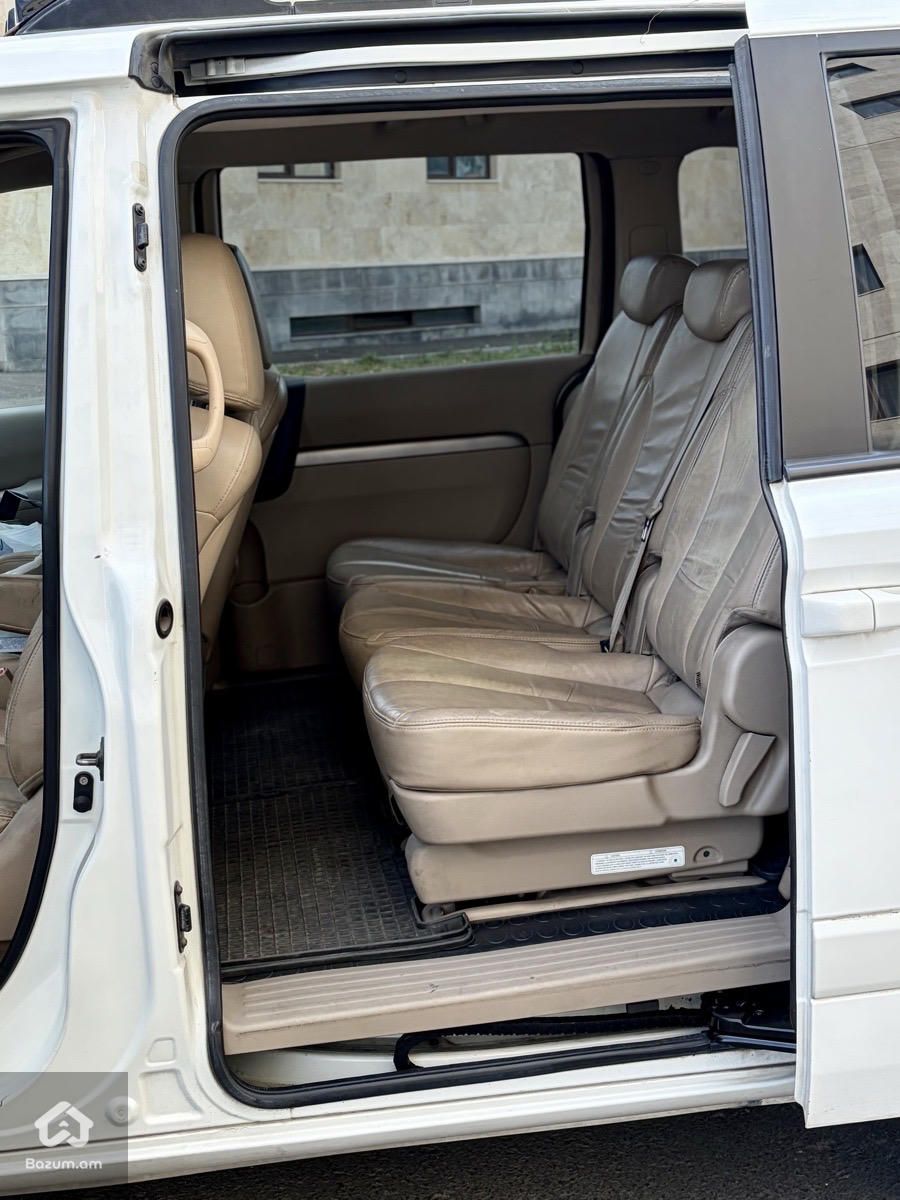 Kia Carnival 2007 - image 13