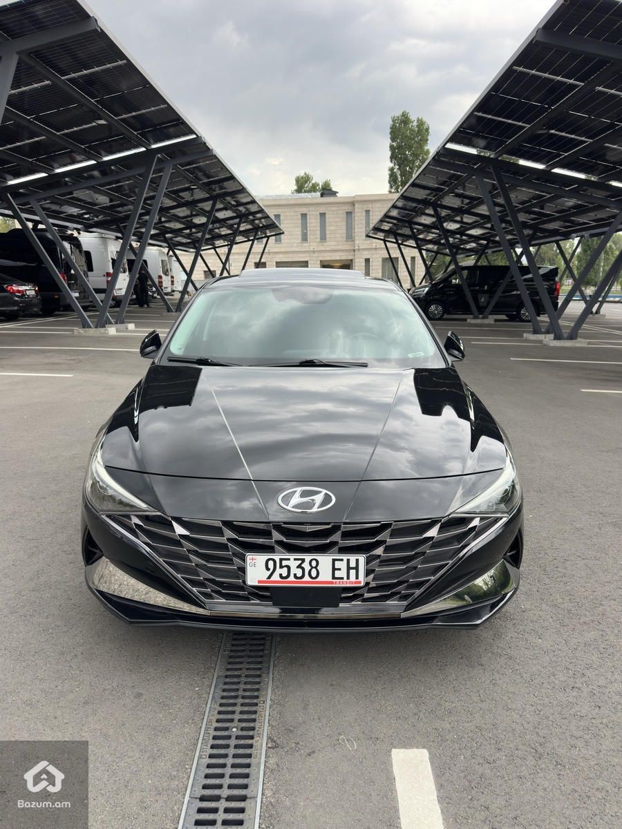 Hyundai Elantra 2021 - image 3