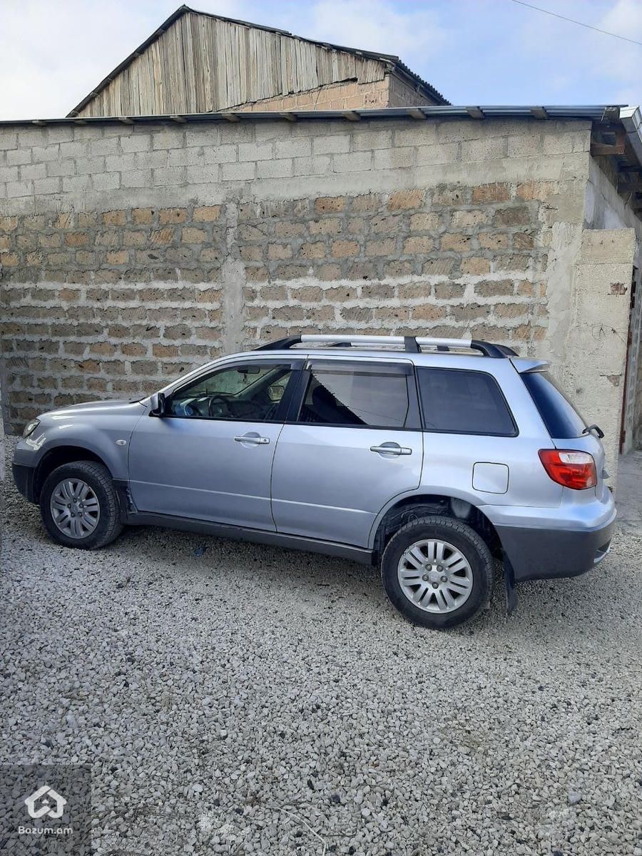 Mitsubishi Airtrek 2004 - image 10