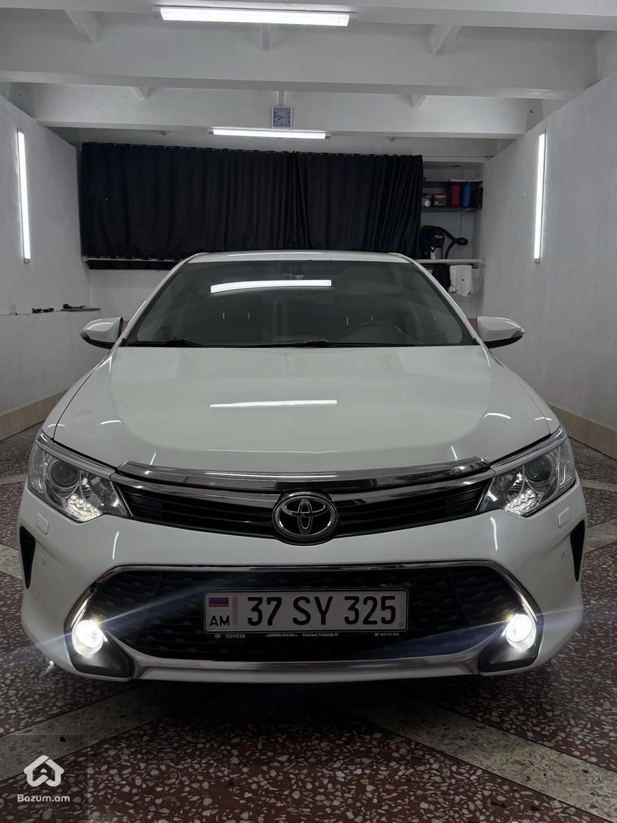 Toyota Camry 2015 - image 1